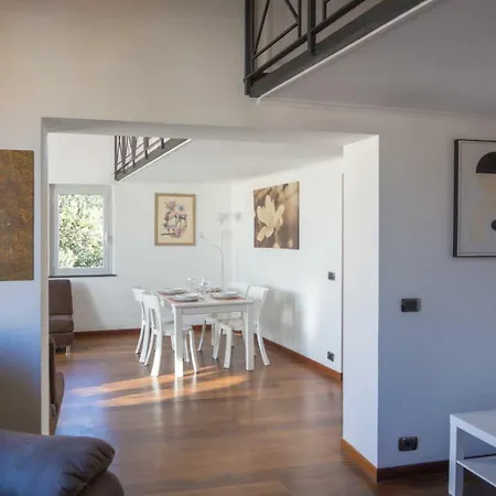 Apartment Lusso E Panorama Senza Paragoni, Loft Trastevere *