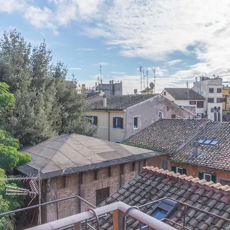 Lusso E Panorama Senza Paragoni, Loft Trastevere Apartmán